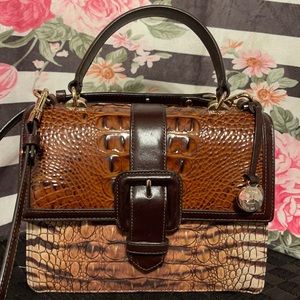 Mini Francine Brahmin